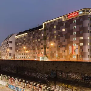Hampton By Hilton West Otel Viyana